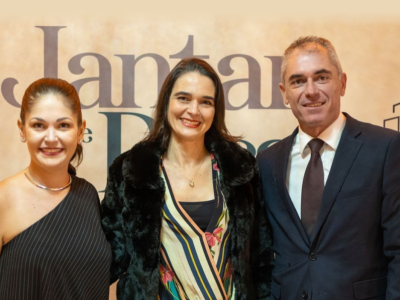 ana-rita-vieira-danielli-sedrez-e-renerio-neto-nova-diretoria-sinduscon-joinville-2026-02